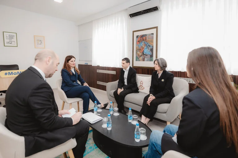 Citaku meets a delegation from Britain discussed political developments in the country