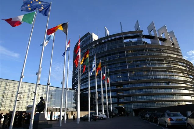 Kosovo draft resolution approved, EU measures removed