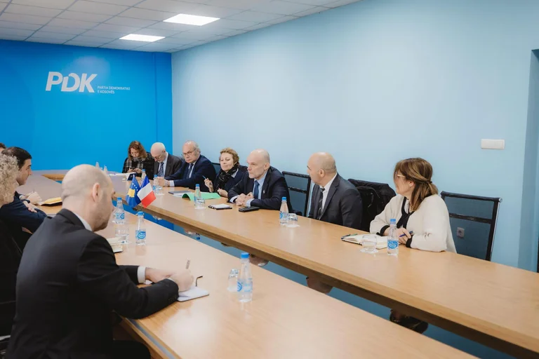 Memli Krasniqi meets with several France deputies, calls for lifting punitive measures