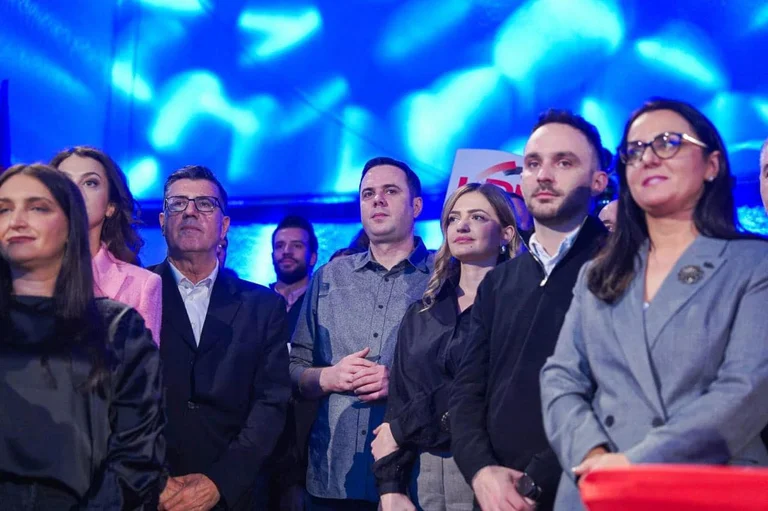 “Splitting...”: LDK representatives don't even welcome Kurt's meeting invitation