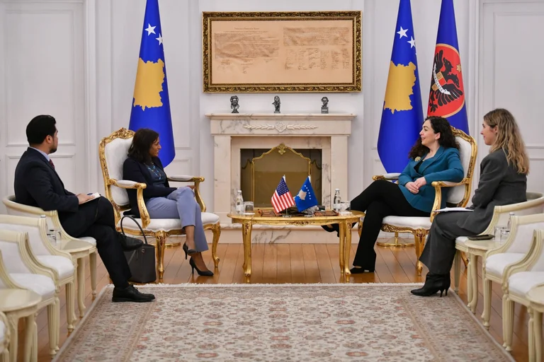 Osmani trifft US-Repräsentant in Kosovo, spricht über die Vertiefung der Kosovo-Kooperation Vereinigte Staaten von Amerika