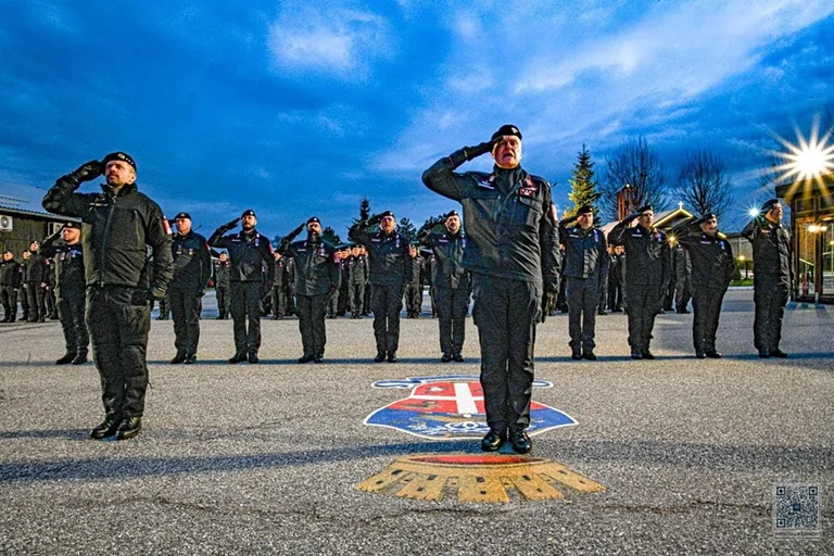 Colonel Santini visited Pristina, chaired the Karabinier Medals Parade