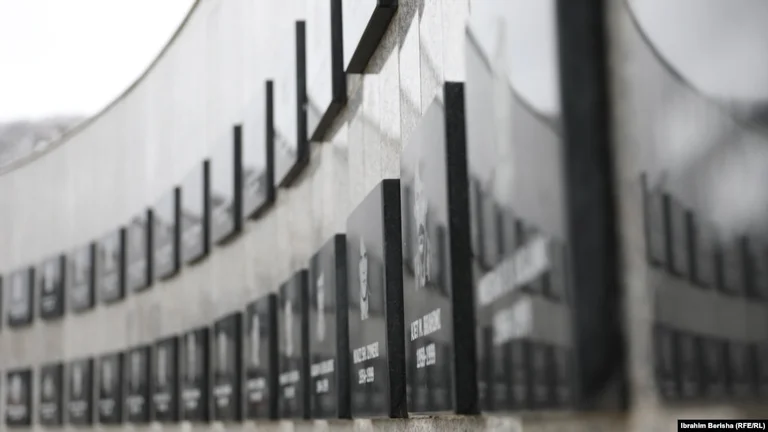 Despite limited capacities, Kosovo follows war crimes trial