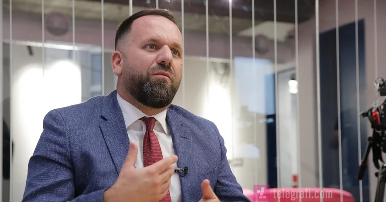 Rukiqi i reagon Kurtit: S’ka asnjë projekt që ka ndikuar në zhvillim ekonomik dhe krijim të vendeve të punës- i frenoi gjuha për luftën