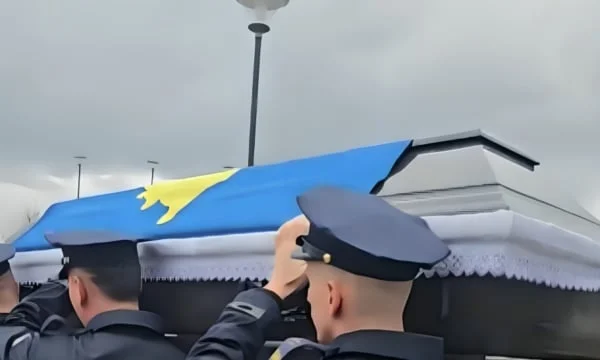 Polizeiwacher begraben gestern in Kacanik