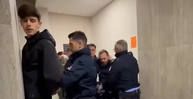 Proteste vor Z. RREA, Polizei: Unangemeldete Tätigkeit entwickelt
