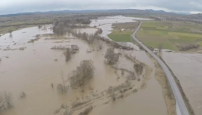 Massive floods in Skopje, Makrova River leaves bed