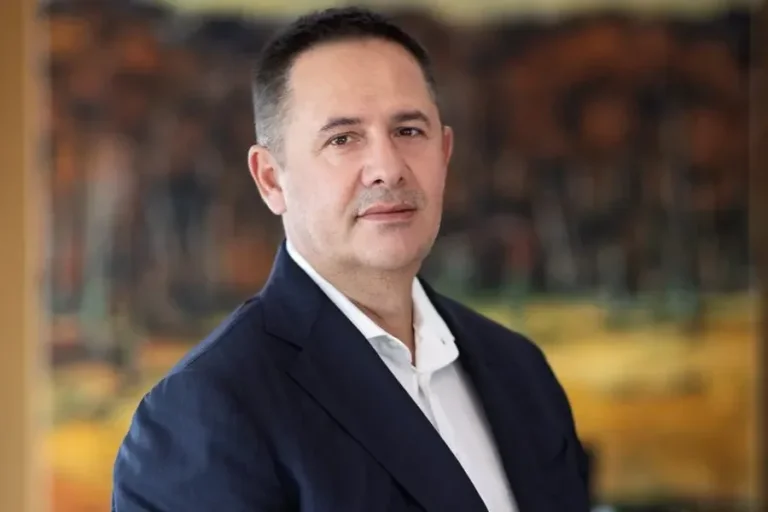 Once it was refugee, “Forbes” lists Samir Manen as the 2356 billionaire in the world
