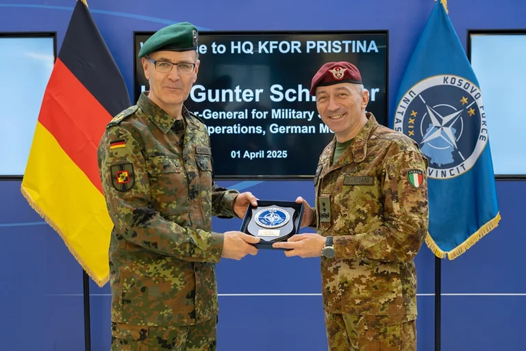 KFOR Commander, Ministero della Difesa tedesco Parlare ufficiale della sicurezza in Kosovo