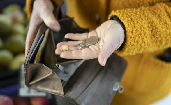 Lowering the Scale of Debt Persons in Switzerland