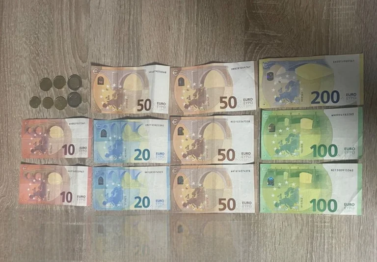 Guter Status: Montenegro Bürger findet Brieftasche mit über 660 Euro und übergibt es an die Polizei