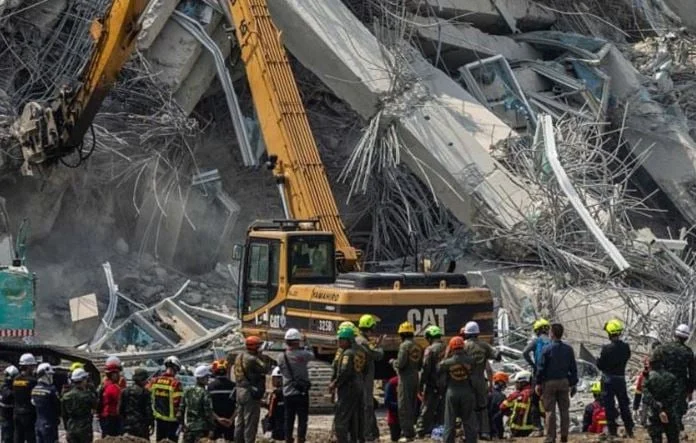 El número de muertos del terremoto de Myanmar asciende aproximadamente a 1.000 y 600