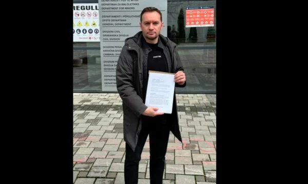Alban Zogaj acusado de calumniar a Dejona Mihalin