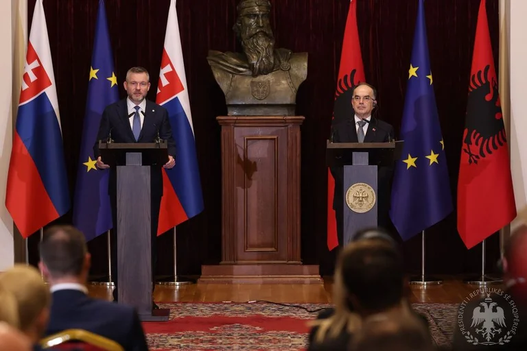 Nos amis sont “ - Président slovaque pour non-reconnaissance du Kosovo