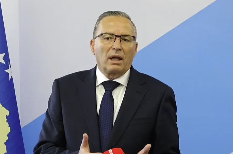 Hamza: Je préfère le gouvernement avec LDK et d'autres partis qui ont des sièges dans la convention avec VV nous n'avons aucune communication
