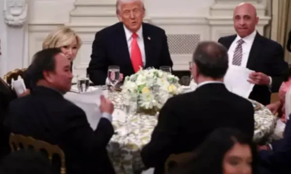 Il presidente americano mette Iftar nella Casa Bianca: si avanza come mai prima