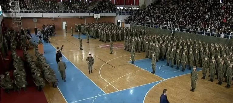 Nuevos reclutas KSF juraron en