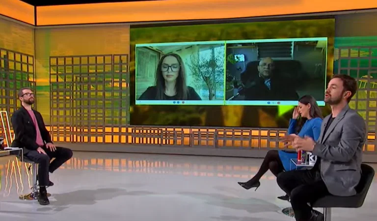 Kurt's supporter swears live on the show