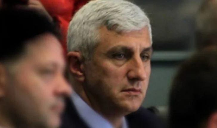 Lushi: O Albino, Thaçi dhe Amerika janë në ekipin tënd, kundërshtare e ke Serbinë