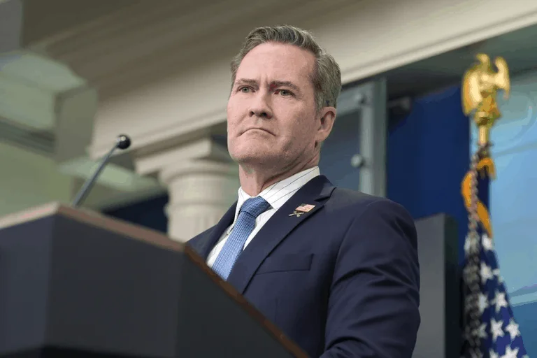 Error in administration conversation Trump, security adviser takes responsibility
