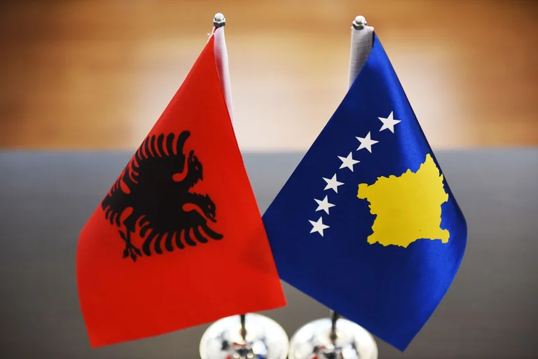 Durante tres meses, Kosovars invirtió 32m euros en Albania