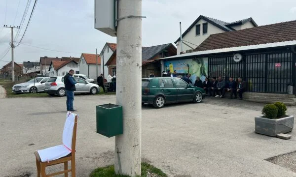 La vista di Nexhmie Haradin, la donna che è stata uccisa ieri a Vushtrri