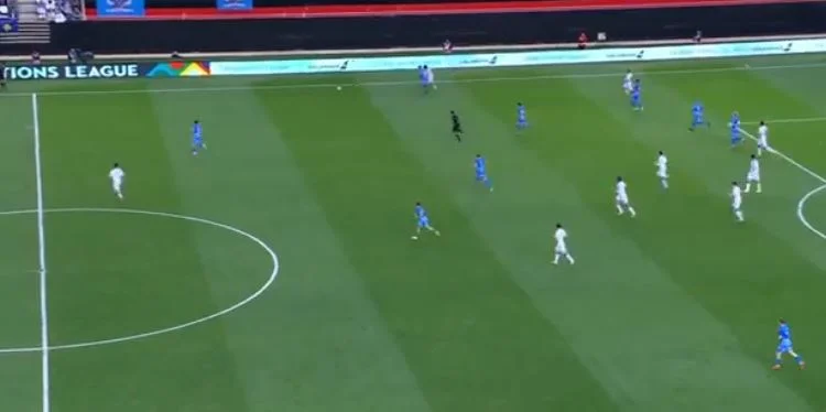 GOOOOOOOOLL- Le Kosovo ne s'arrête pas, se dirige vers la supériorité sur l'Islande