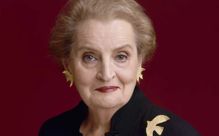 L'ambassade américaine se souvient d'Albright pour son anniversaire : les progrès du Kosovo sont un hommage continu à son patrimoine