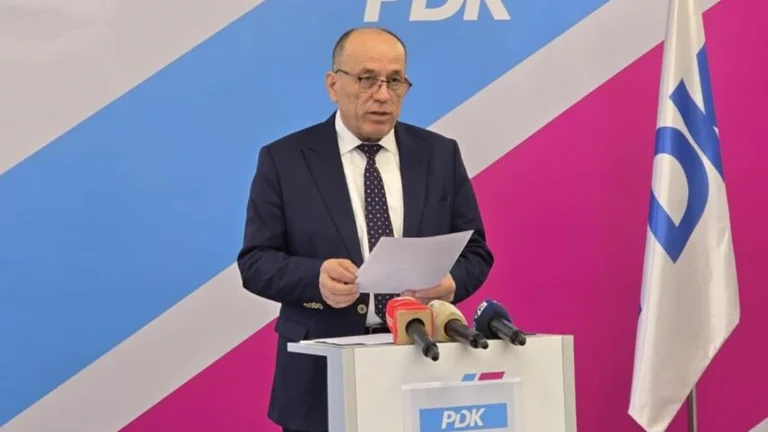 PDK contre le coût de l'énergie, prévient le rejet légal de la décision