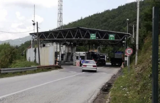 Policía de Kosovo de 35 años de edad