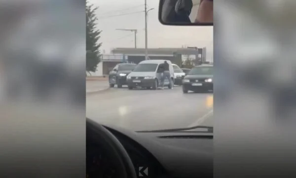 Ferizaj: Alcune persone hanno battuto in mezzo alla strada
