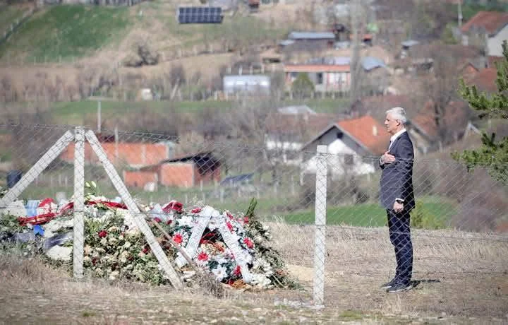 Krasniqi reacts to Thaci's arrival in Kosovo, releases the former president's message he left to his father at the grave