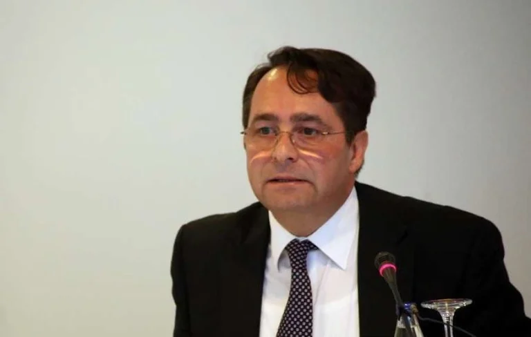 Peci: Luftimi i karakterit laik të Kosovës nga fundamentalistët islamik është më i rrezikshëm se sa lufta e Sebisë kundër nesh