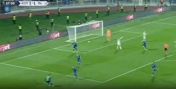 Der Moment Elvis Rejbeech führt den Supergol auf Island