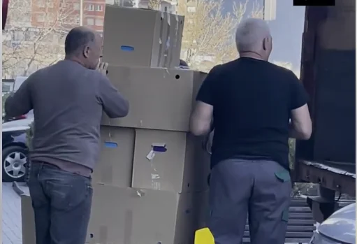 A view by the Peci ministry: Documents confiscated in truck(VIDEO)
