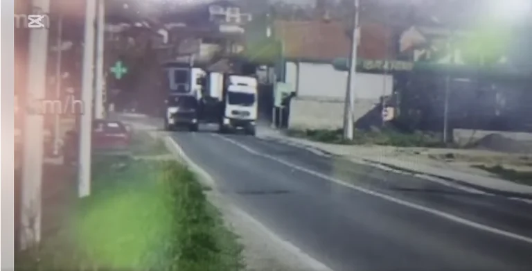 A driver is caught by radar for dangerous overcoming, patented (Video)