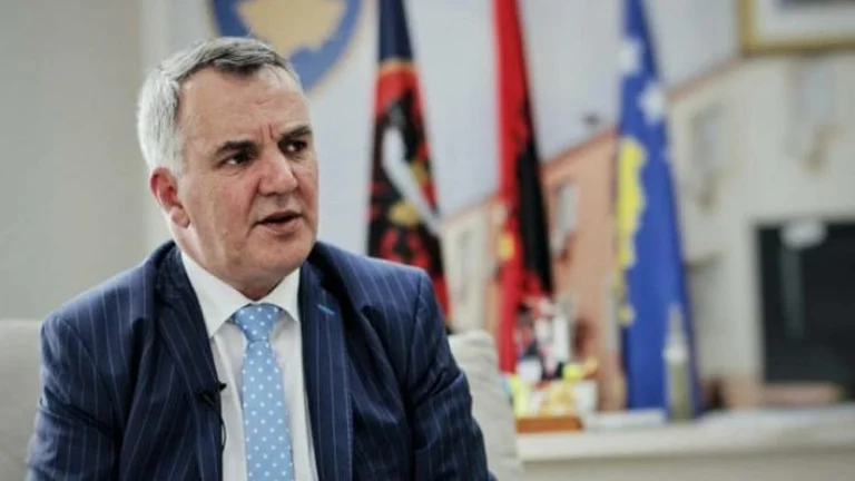 Ahmeti: Deklarata e Kurtit për zgjedhjet, lojë për të tërhequr vëmendjen nga dështimi në KiE
