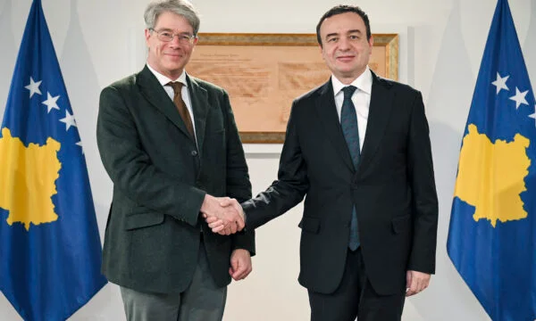 Kurti pret në zyrë historianin Oliver Schmitt – Flasin për mundësitë e bashkëpunimit