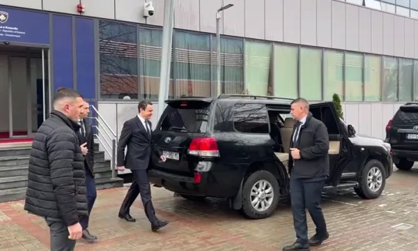 Fin de la reunión con Sorensen, Kurti no declarado para los medios