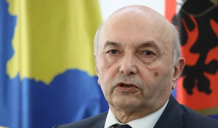 Isa Mustafa ngushëllon Hashim Thaçin: Për ata që u dolën në ballë, betejat për Kosovën po vazhdojnë të tregohen të rënda
