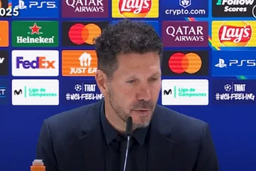 Simeone: Gibt es jemanden, der Alvarez' doppelte Berührung gesehen hat?