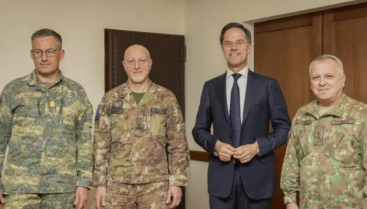 Para se të niset për Kosovë, Rutte qëndron në EUFOR: I përgatitur për të mbajtur një mjedis të sigurt