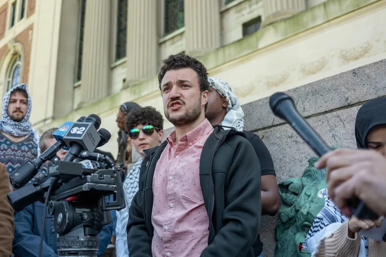 arresti degli Stati Uniti, cerca di espellere il leader di protesta degli studenti pro-palestinesi