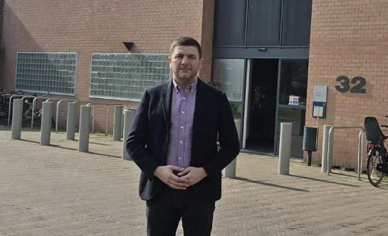 Memli Krasniqi besucht Thaci in Den Haag: Keine Beschwerden, keine Zeichen der Trauer, obwohl ihm zu Unrecht ein Besuch seines Vaters verweigert wird