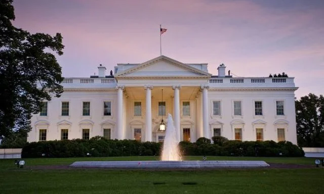 Les services secrets américains tirent sur un homme la nuit près de la Maison Blanche