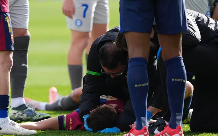 Triste: Barcellona non atterra sul campo stasera, il medico di squadra muore