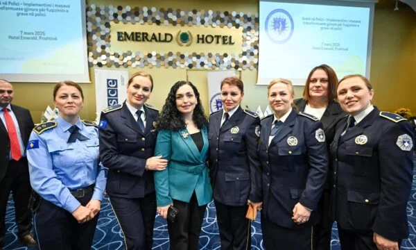 Osmani: La devozione e la professionalità delle donne di polizia sono un'ispirazione per tutti noi