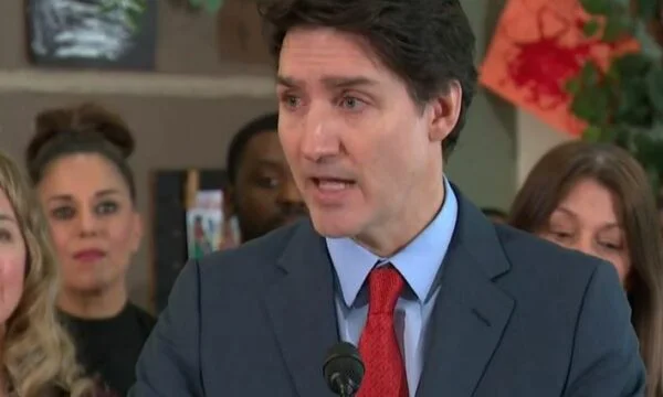 Trudeau déchire lors de la conférence de presse, après une semaine d'attaques de Trump et la fixation de 25% de tarifs par les États-Unis