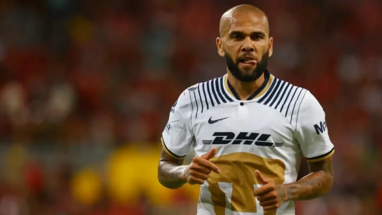 Dani Alves, der von seinem ehemaligen Club indikiert wird, wird Brasilianer gezwungen, Millionen von Euro zu zahlen