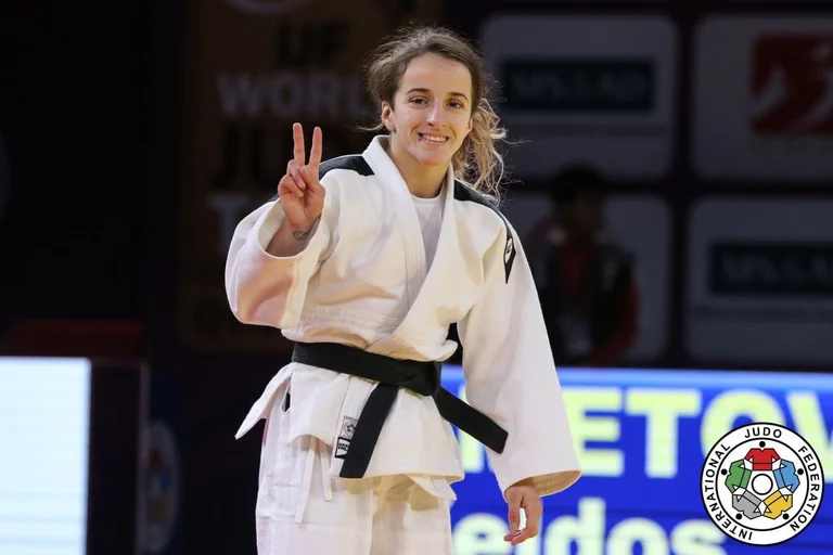 A esta hora se espera que el gran final sea jugado entre el Distrito Krasniqi y Judistes de Japón